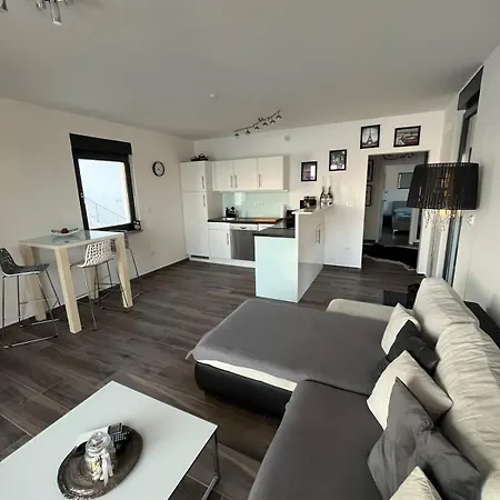 Penthouse - - Krk Омишаль